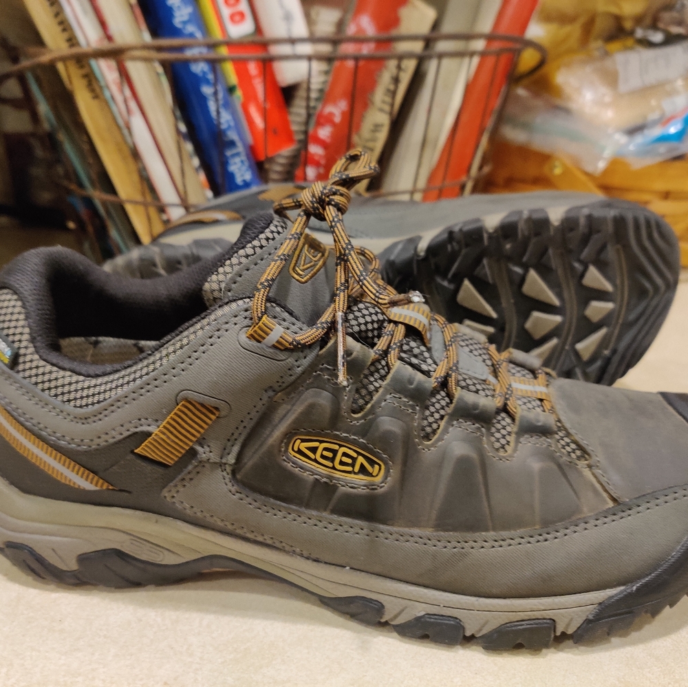 Keen Targee III sz 12